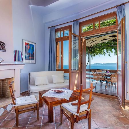 Stolios Apartment Skopelos Town Bagian luar foto