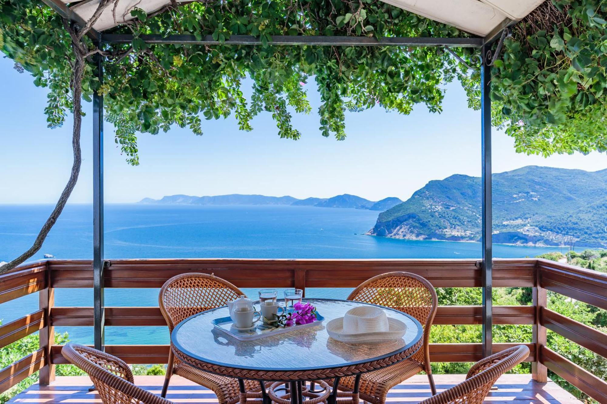 Stolios Apartment Skopelos Town Bagian luar foto