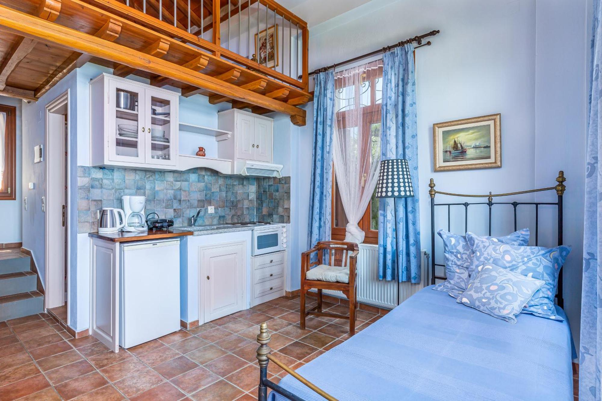 Stolios Apartment Skopelos Town Bagian luar foto