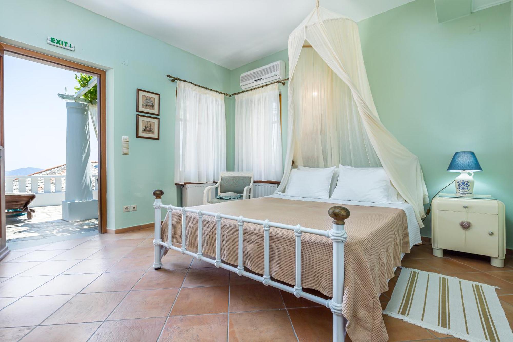 Stolios Apartment Skopelos Town Bagian luar foto