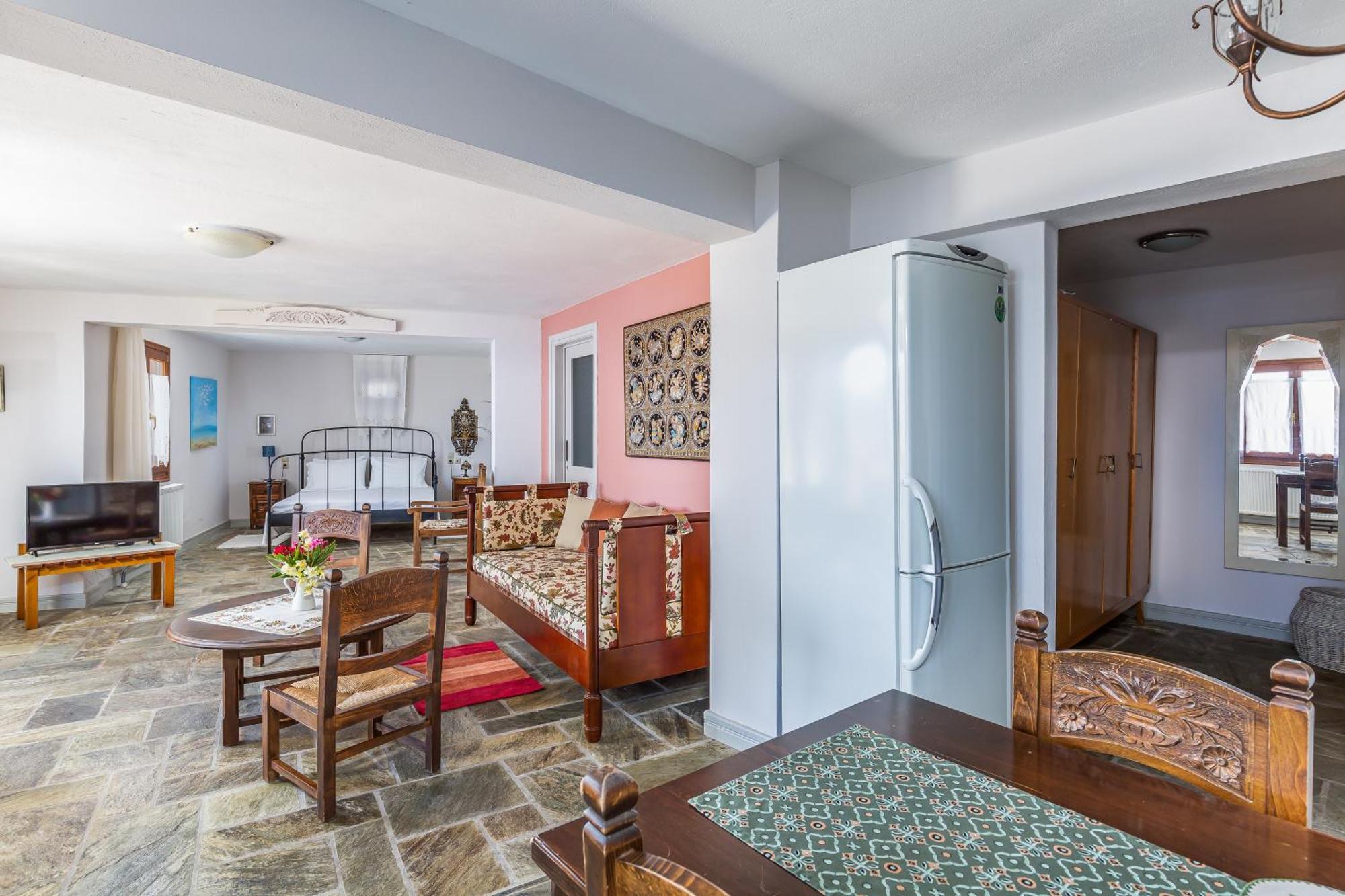 Stolios Apartment Skopelos Town Bagian luar foto